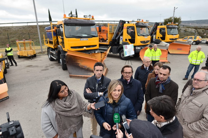 Marifrn Carazo supervisa los trabajos del plan de vialidad invernal, que estar activo hasta final de marzo en Almera, Granada, Jan y Mlaga